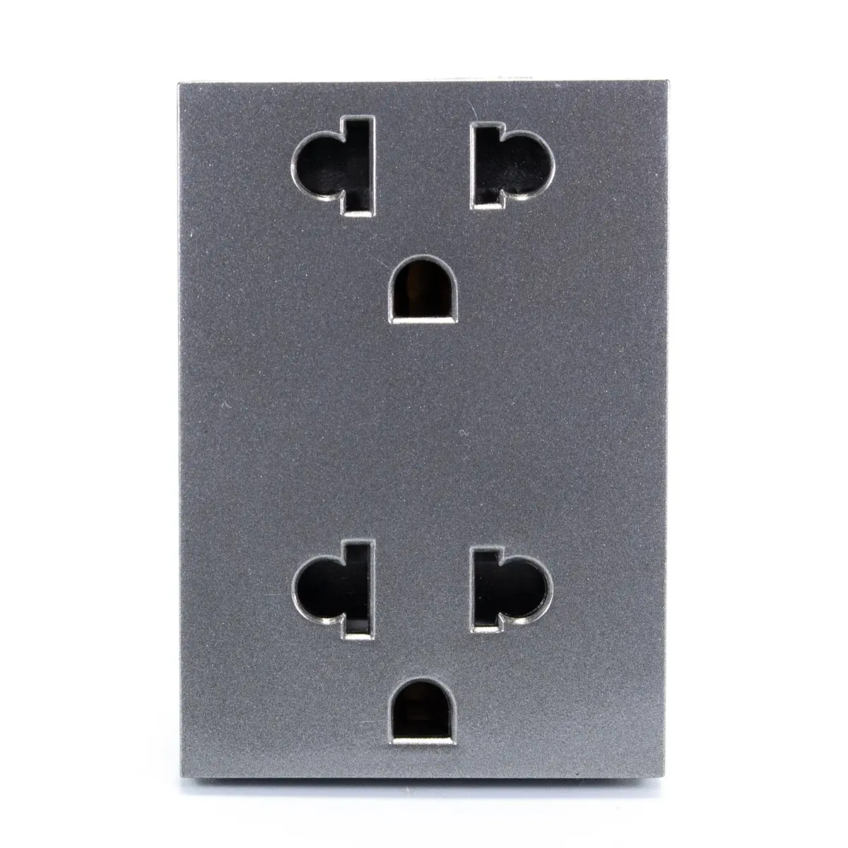 Contacto Lucek Colors Dúplex Con Conexión Euroamericana 3 Módulos Anodizado - La Nueva Eléctrica 1