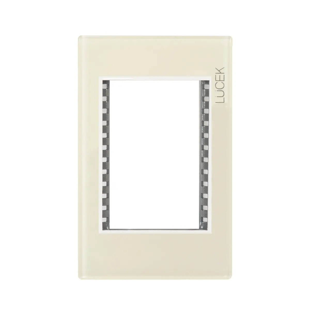 Placa Lucek Colors Metálica 3 Ventanas Hueso - La Nueva Eléctrica 1