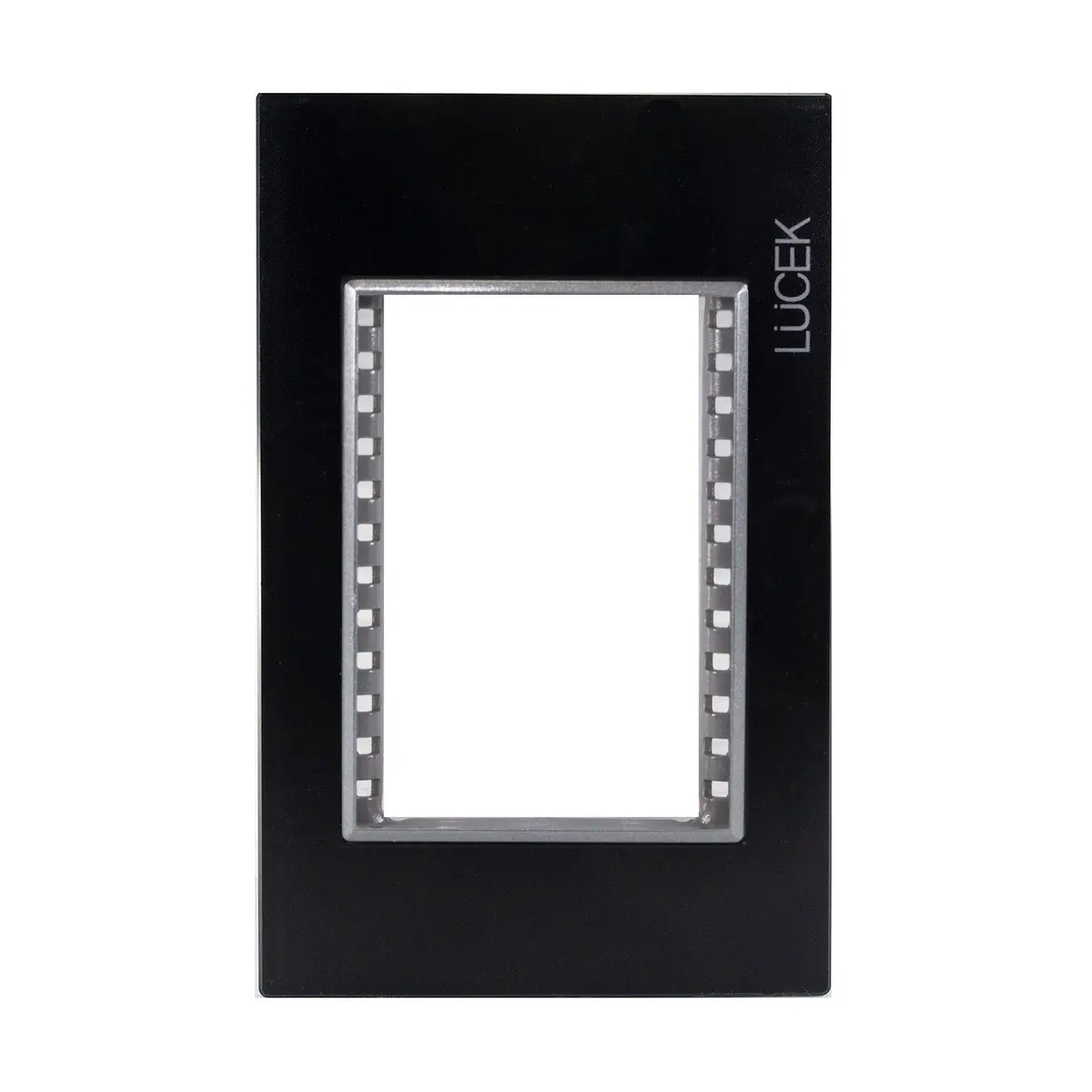 Placa Lucek Colors Metálica 3 Ventanas Negro - La Nueva Eléctrica 1